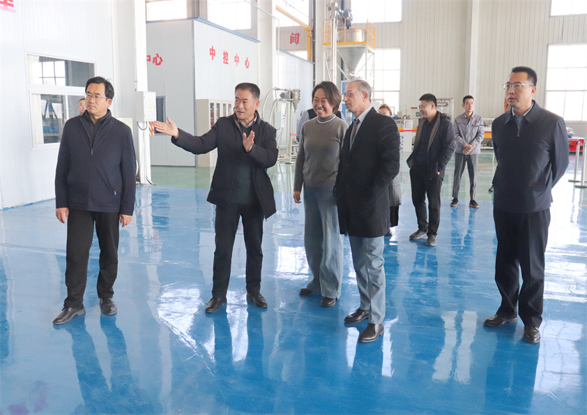 土耳其安纳托利亚商人联合会中国代表Metin Karakus一行到k8凯发国际机械进行调研